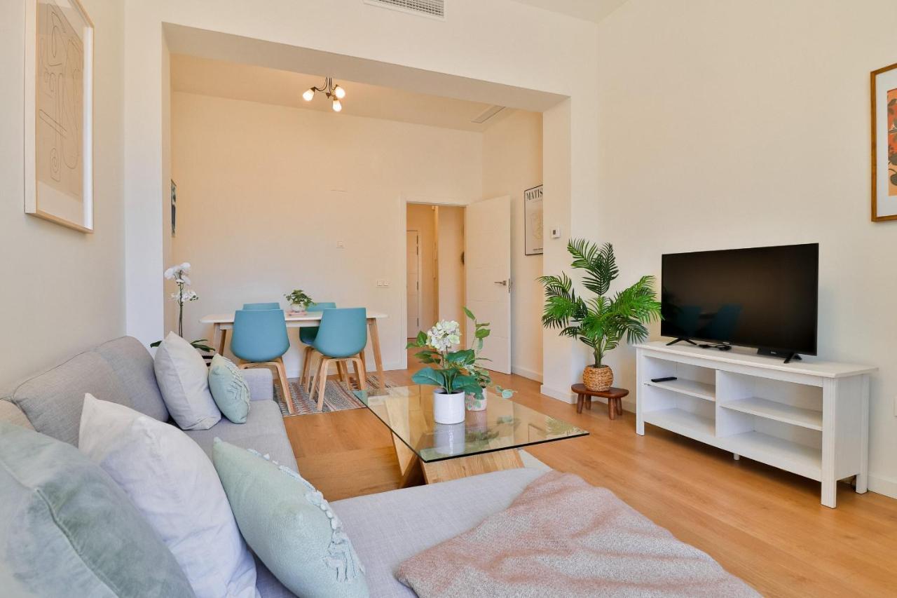 C74 - Marvelous 3 Bedroom Apartment In Historical มาลากา ภายนอก รูปภาพ