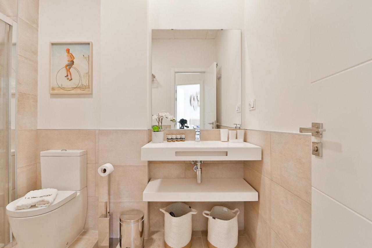 C74 - Marvelous 3 Bedroom Apartment In Historical มาลากา ภายนอก รูปภาพ